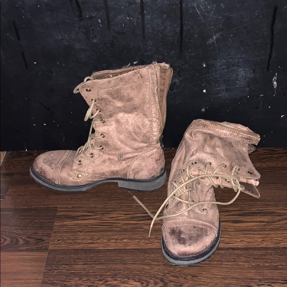 Roxy Boots